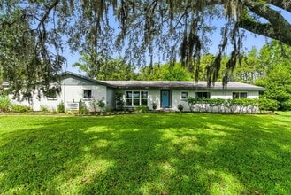 Building Photo - 2205 Henley Rd