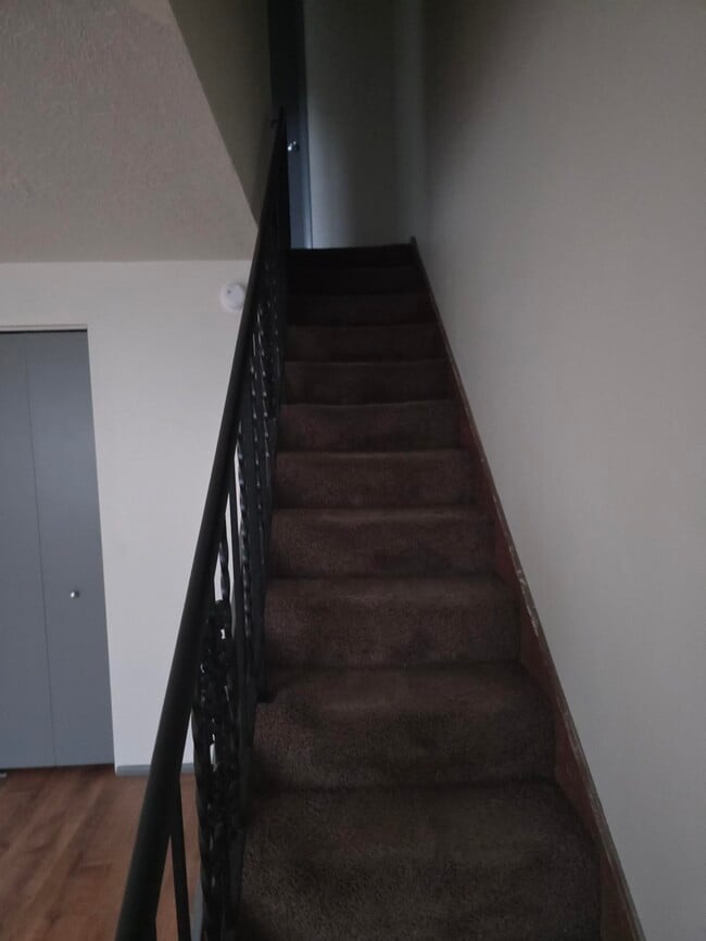 Building Photo - 350 SE Dimick St