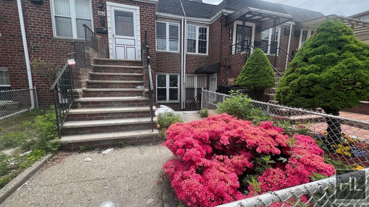 FRESHLY RENOVATED & VERY BRIGHT STUDIO A... - FRESHLY RENOVATED  & VERY BRIGHT STUDIO  A...
