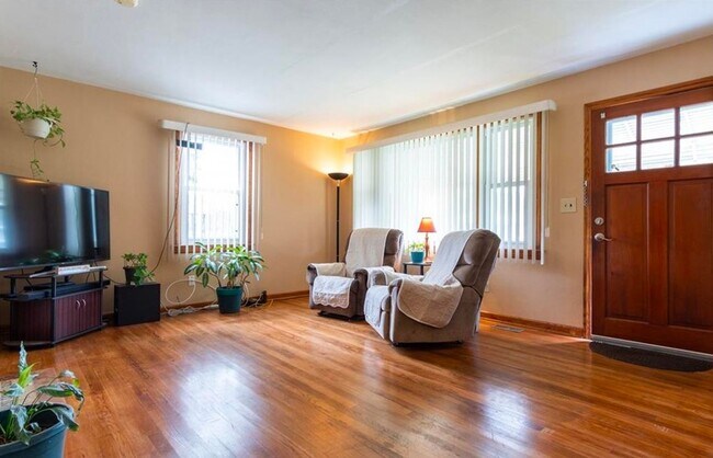 Foto del edificio - Beautiful Single Family Home