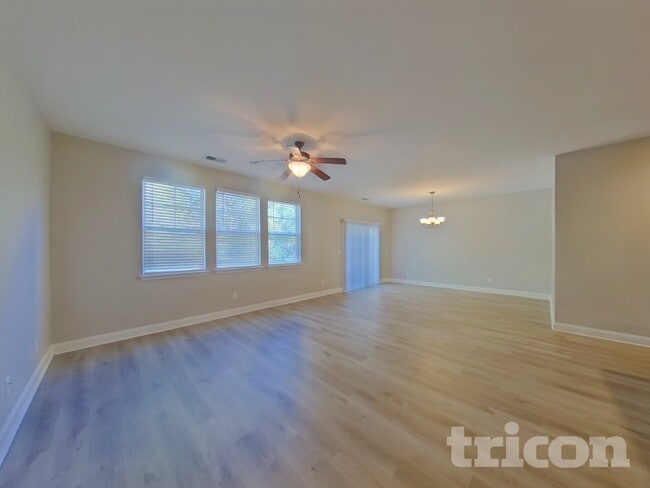 Building Photo - 338 Bronze Dr