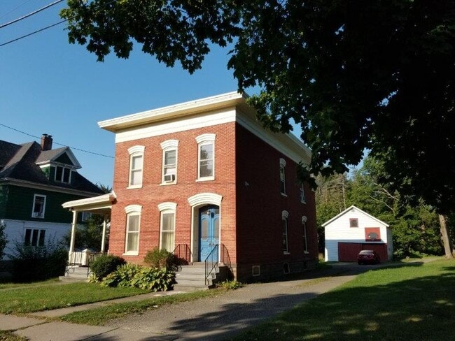 Building Photo - 141 N Broad St