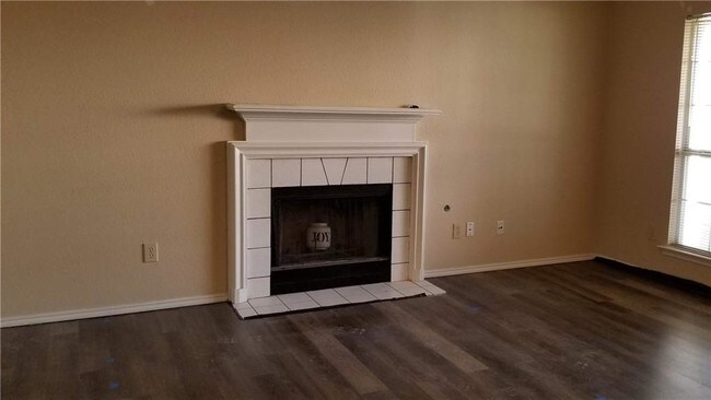 Building Photo - 4532 Fargo Dr