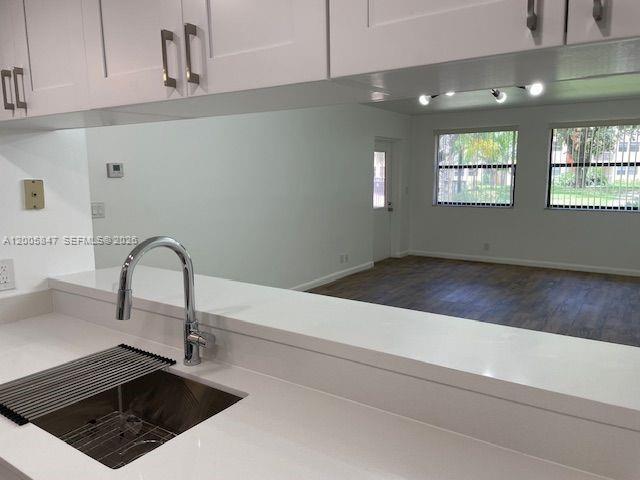 Foto del edificio - 8180 Geneva Ct