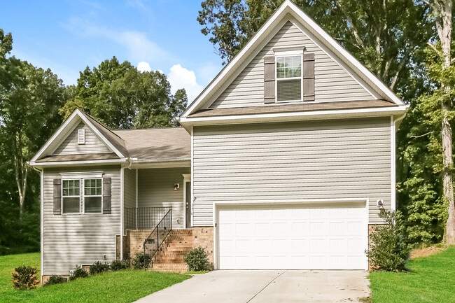 Building Photo - 176 Nottingham Rd