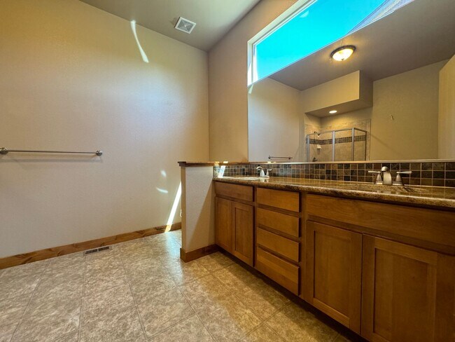 Foto del edificio - Wonderful Upgraded Home in Timnath Ranch