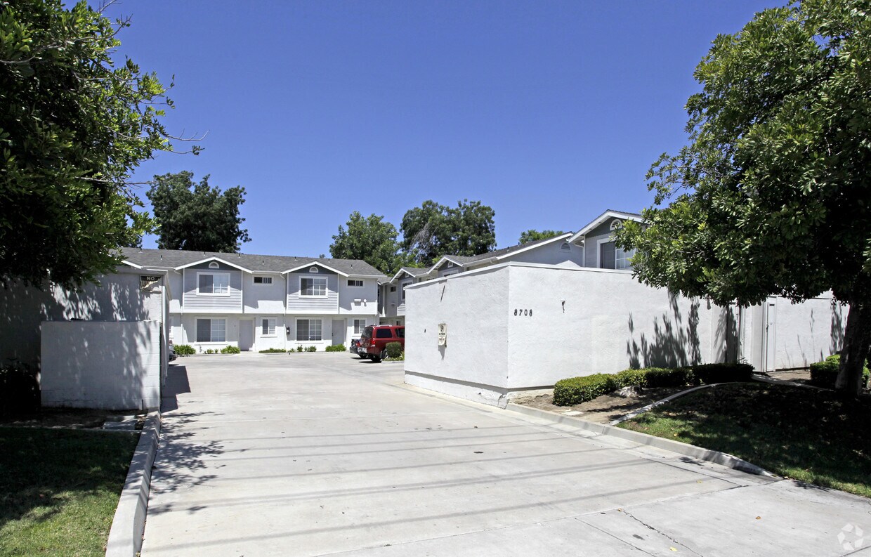 Foto principal - 8708 Lamar St