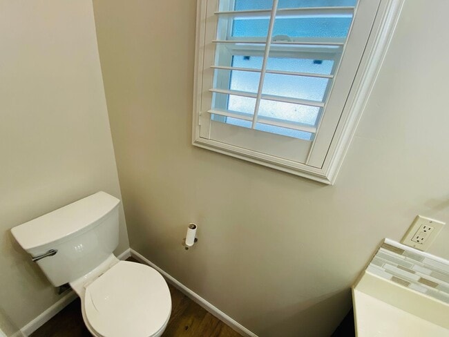 Building Photo - Gated Community