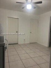 Building Photo - 910 NW 75th St