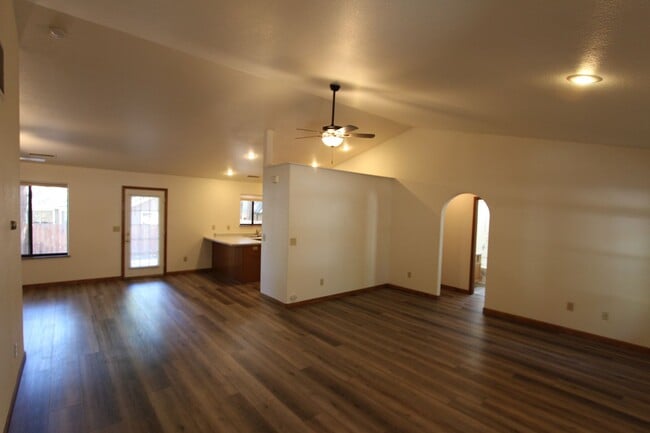 Building Photo - Coming in June | University Highlands 3BR Home with Fenced Yard