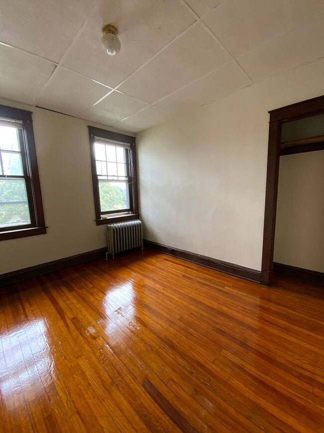 Building Photo - 48 S Hazel St