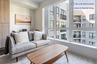 Building Photo - 238 13th St