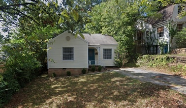 Building Photo - 304 Walnut St