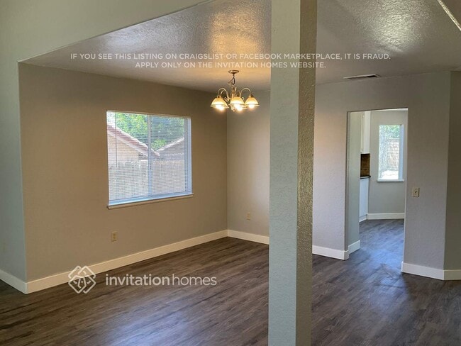 Building Photo - 1731 La Manzana Ln