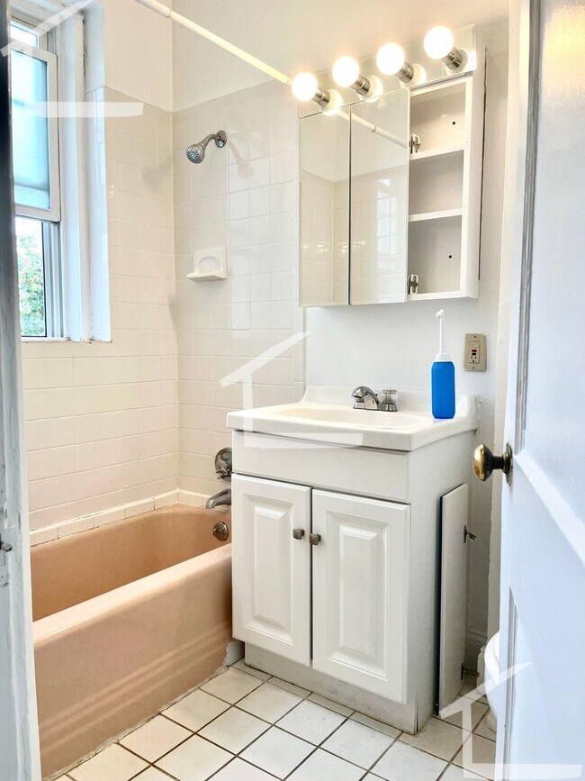 Building Photo - No Broker Fee - Brighton 2 Bed available now