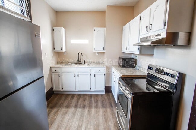 Photo - 1709 E 5th Ave Apartment