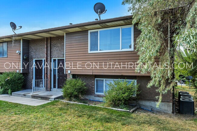 Building Photo - 234 W Foxbridge Dr