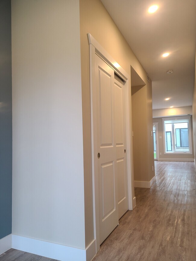 Photo du bâtiment - 550 Sandison St