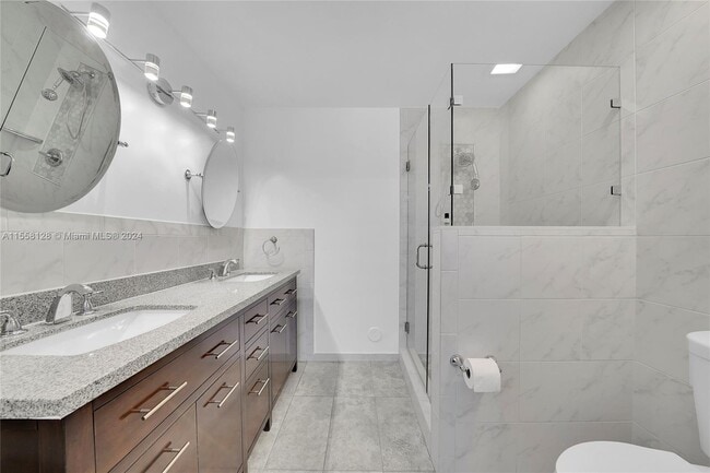 Building Photo - 616 Woodgate Cir