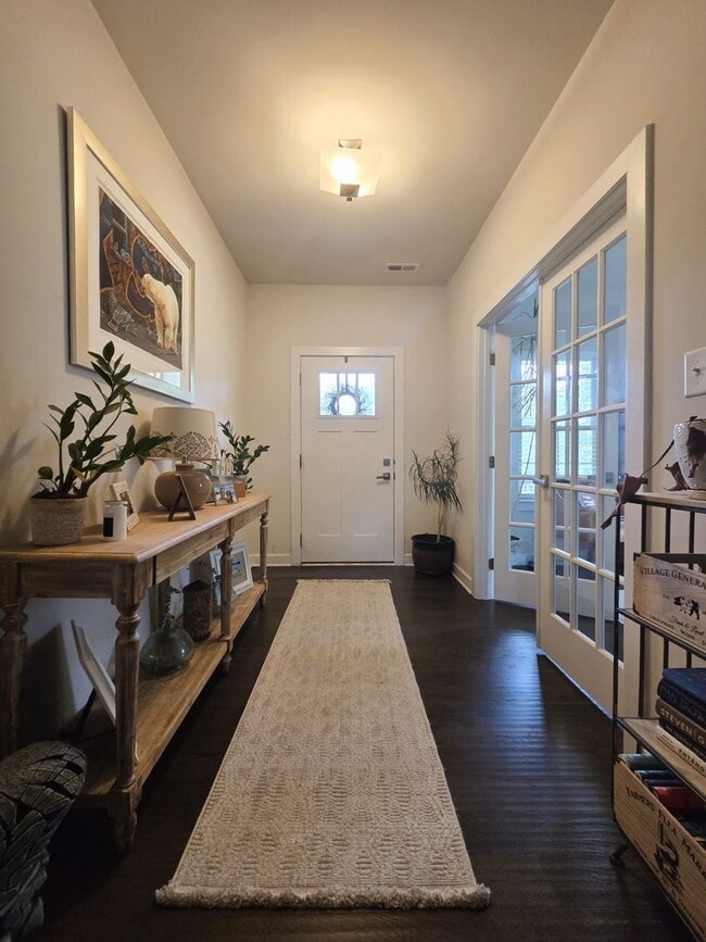 Foto del edificio - Executive home in Tarrington Subdivision on quiet cul-de-sac lot.