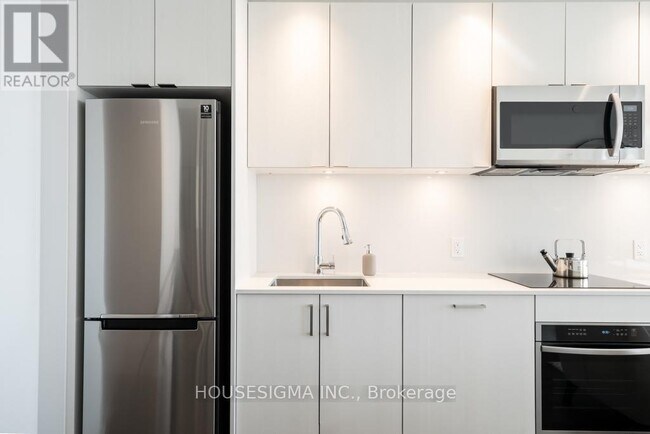 Photo du bâtiment - 1928 Lake Shore Blvd W