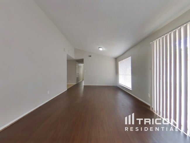 Building Photo - 17803 Glenmark Dr