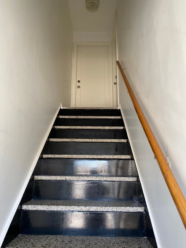 L'Entrée - Entrée de l'appartement - 6492 Rue Renoir