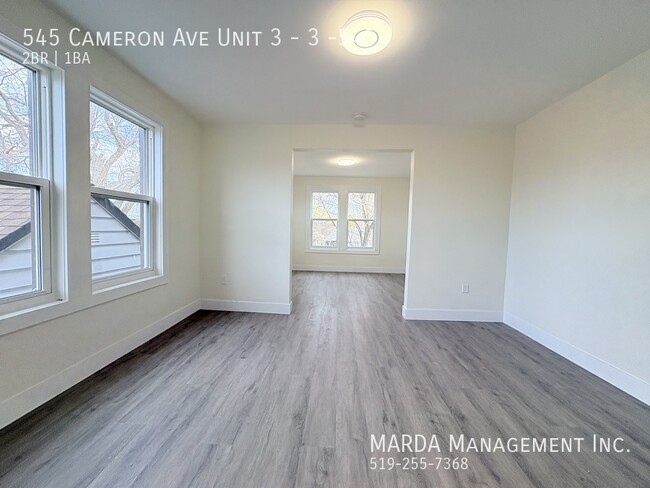 Building Photo - MODERN 2BEDROOM/1BATH APARTMENT IN RENOVAT...