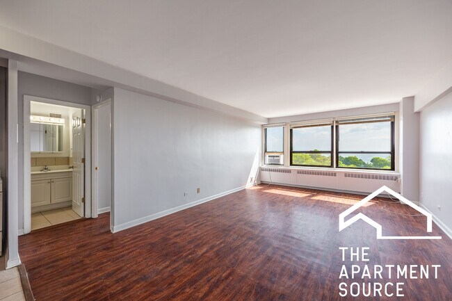 Foto del edificio - 4180 N Marine Dr