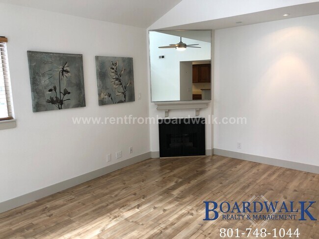 Building Photo - **Beautiful Condo on Main St in Bountiful**