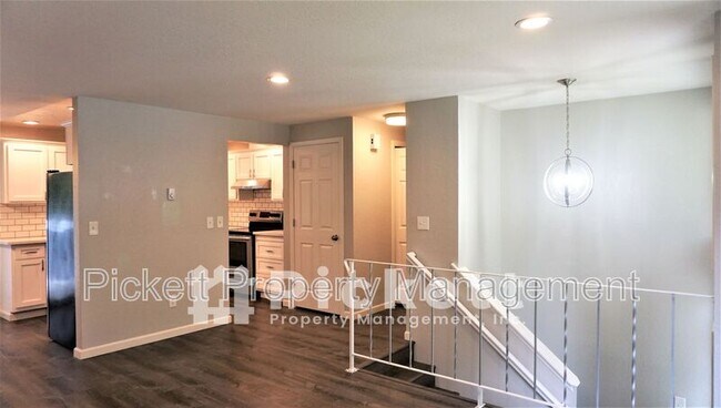 Foto del edificio - 13360 NW Holly Rd