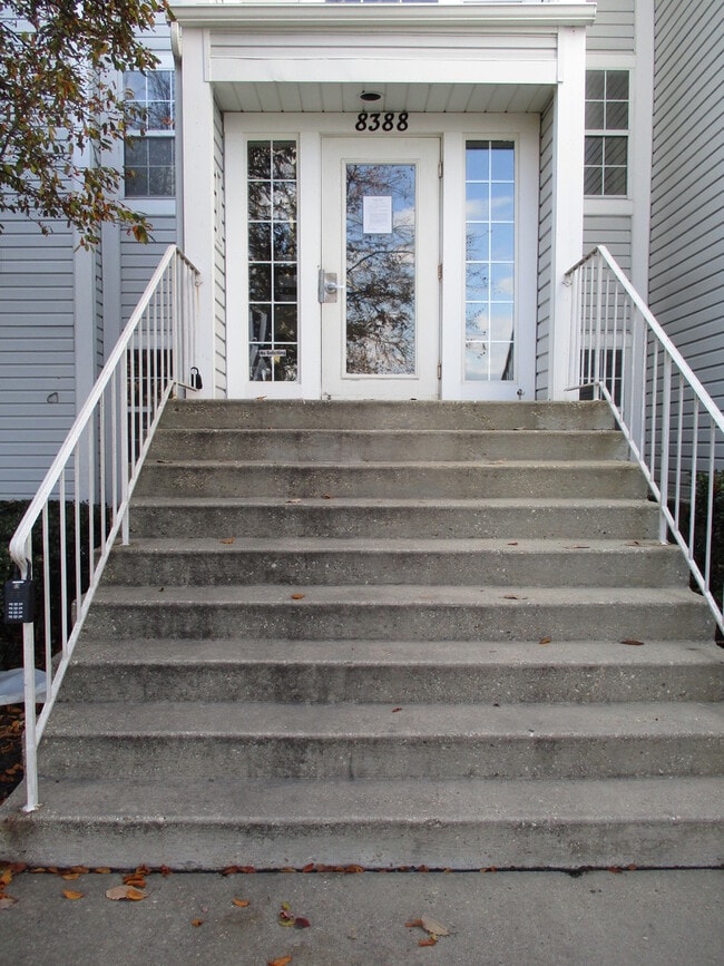 Foto del edificio - Top Floor 2BR/2BA Fully Updated Condo in E...