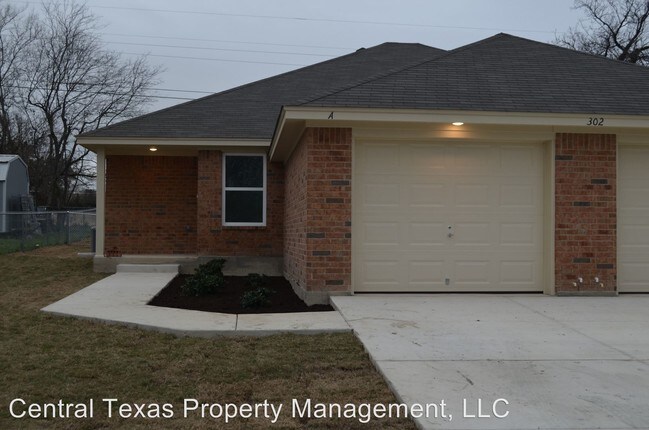 Building Photo - 302 Elbert Ln