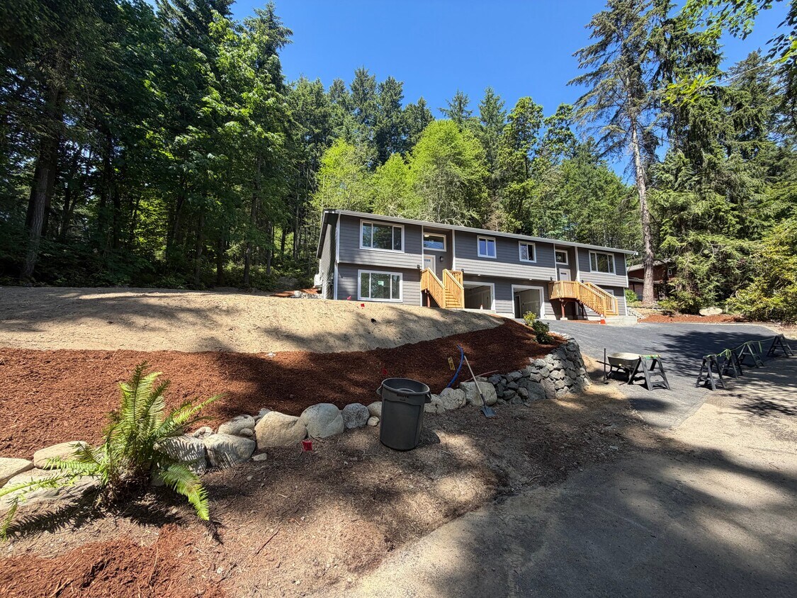 Photo - 8867 Old Military Rd NE (Bremerton, WA)