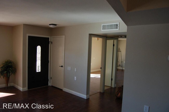 Building Photo - 2 br, 2 bath House - 880 Leisure World