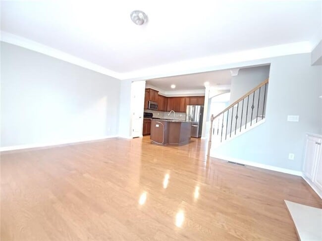 Building Photo - 11050 Skyway Dr
