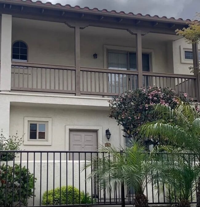 Building Photo - 1460 Rancho Rose Way
