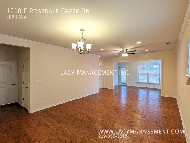 Building Photo - 1210 E Rosedale Creek Dr