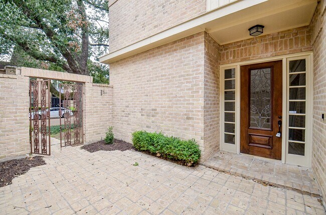 Building Photo - 44 Bayou Pointe Dr