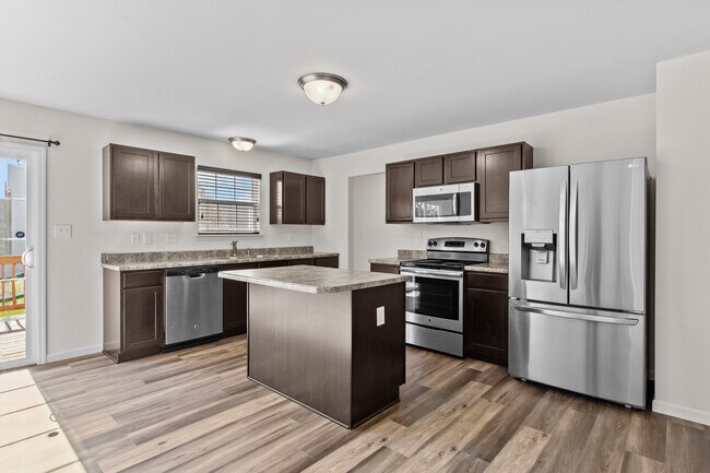 Foto del edificio - 614 Prairiegate Ct