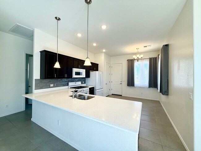 Foto del edificio - BEAUTIFUL GRANVILLE HOME!