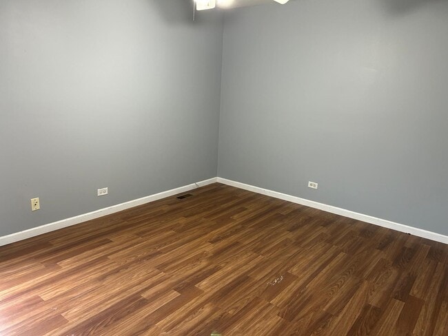 Building Photo - 5615 Santa Barbara Dr