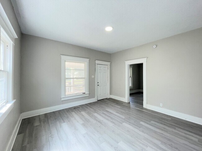 Foto del edificio - Large 3 bedroom home