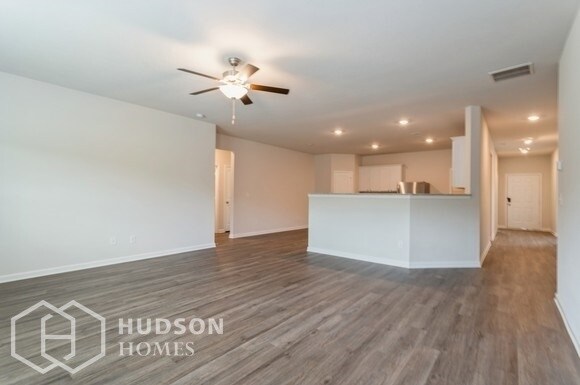 Foto del edificio - NEW CONSTRUCTION! - 1344 Deutz Drive, Locu...