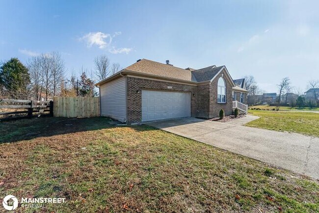 Building Photo - 11101 Meadow Run Rd, Louisville, KY 40229