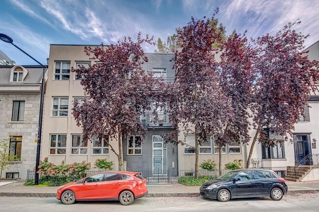 Building Photo - 1400 Avenue Overdale