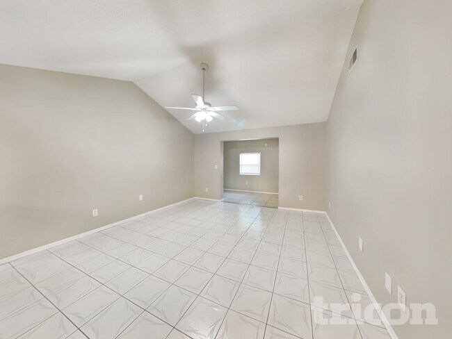 Foto del edificio - 10217 Carriage Glen Ct