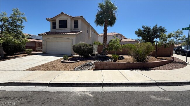 Building Photo - 2424 Predera Ave