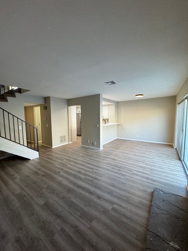 Foto del edificio - Condo for rent in Oxnard Near Cabrillo Park