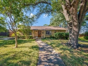Building Photo - 9703 Elmcrest Dr